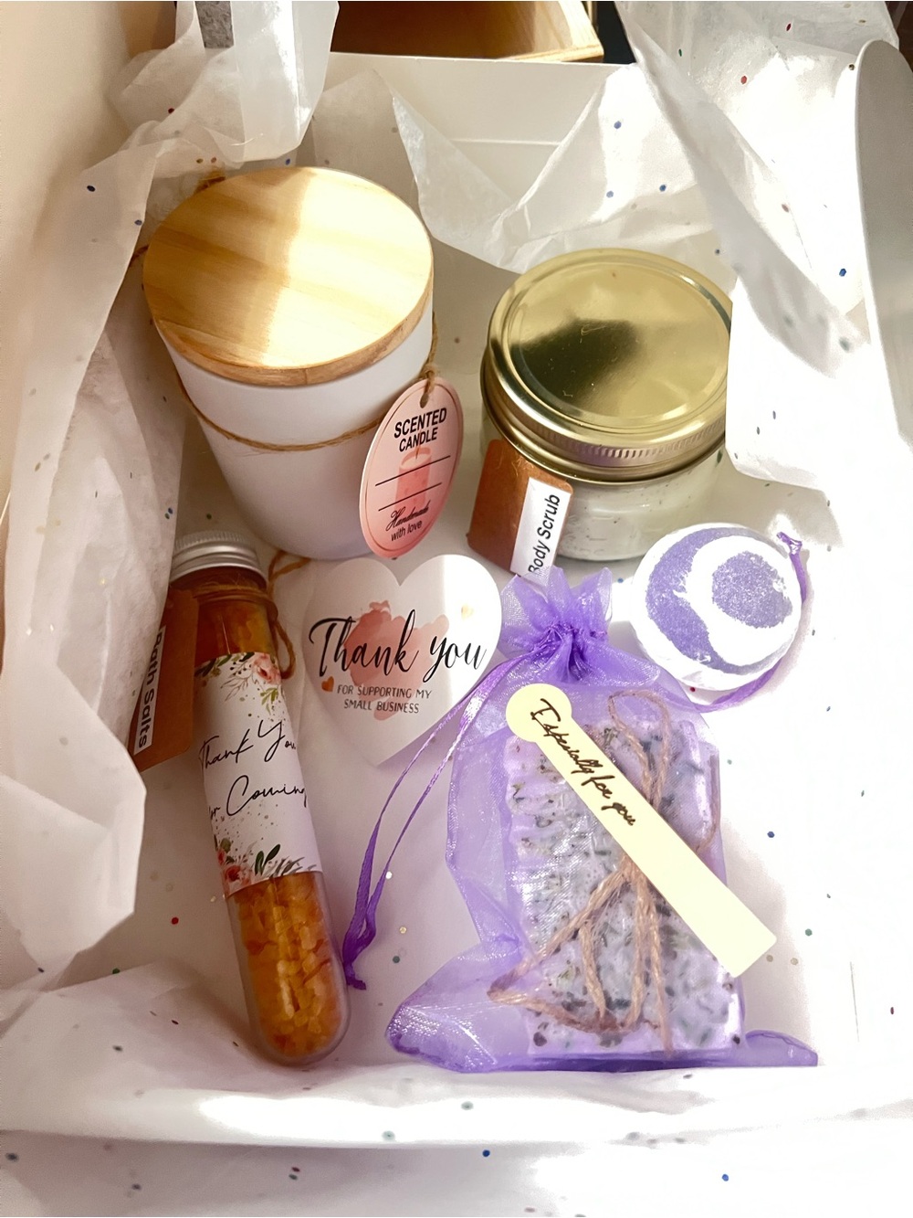 Lavender & White Spa Gift Set - Bath Bomb, Candle, Scrub